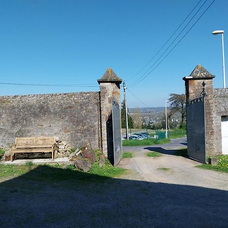 Joli Appartement Avec Vue Sur La Baie Avranches Esterno foto
